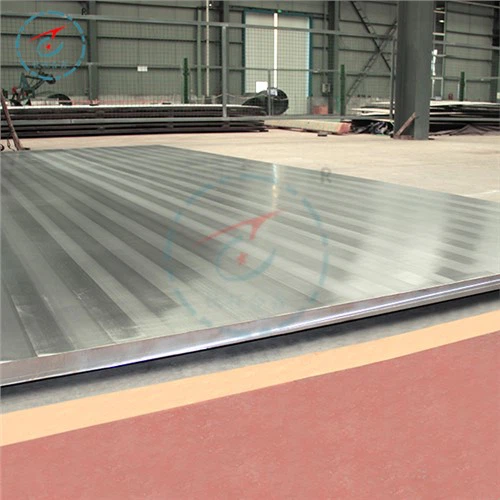 化学工業用チタンクラッド鋼板